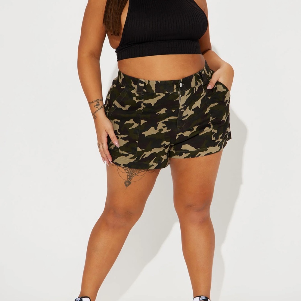 camo cargo shorts